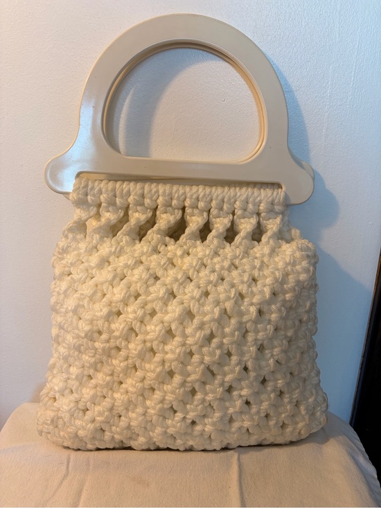 Source Unknown Handbags - Vintage Cream Crochet Tote with Cream Handles